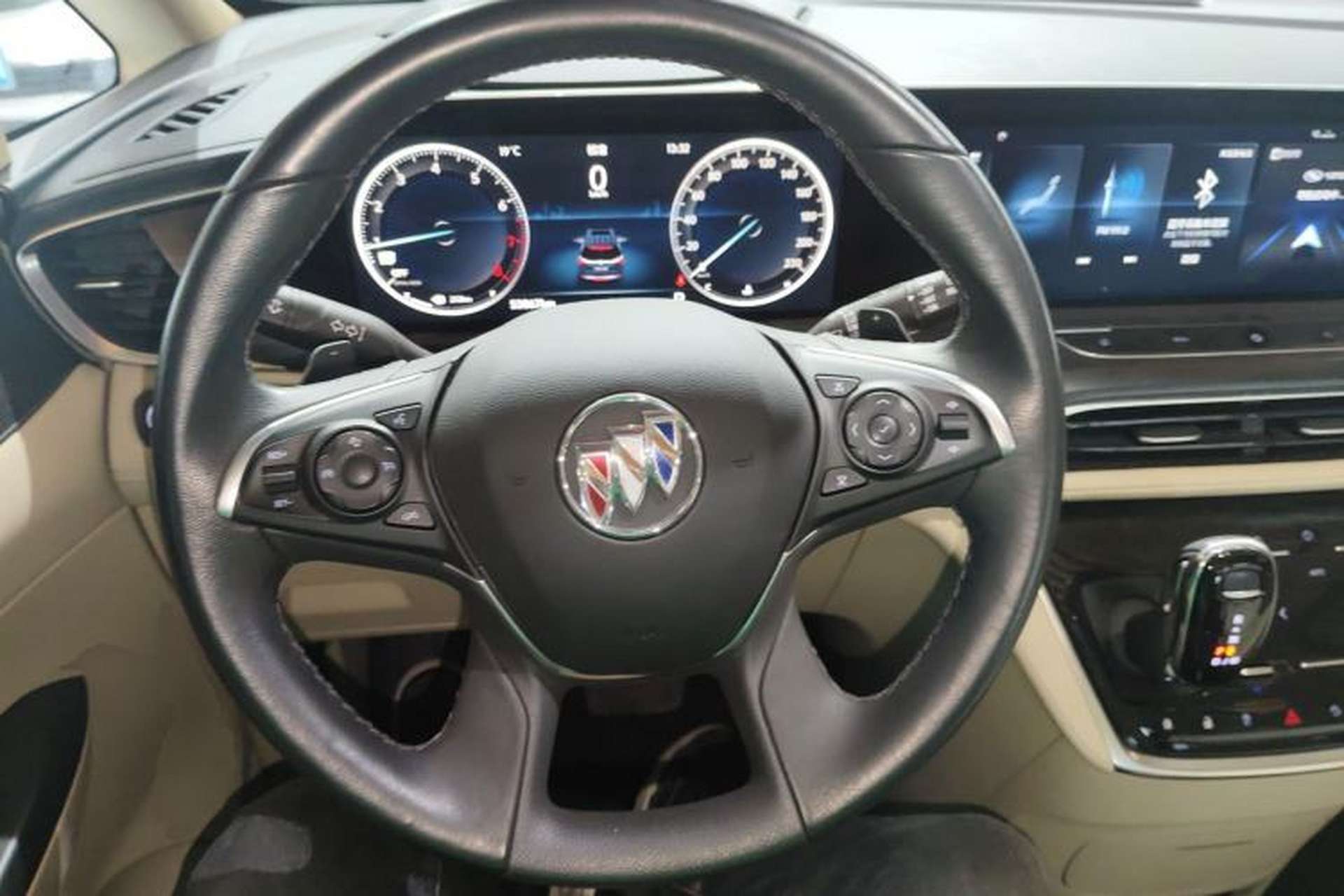 Used Buick GL8 2022 ES Landtrek 653T Luxury Edition Steering Wheel