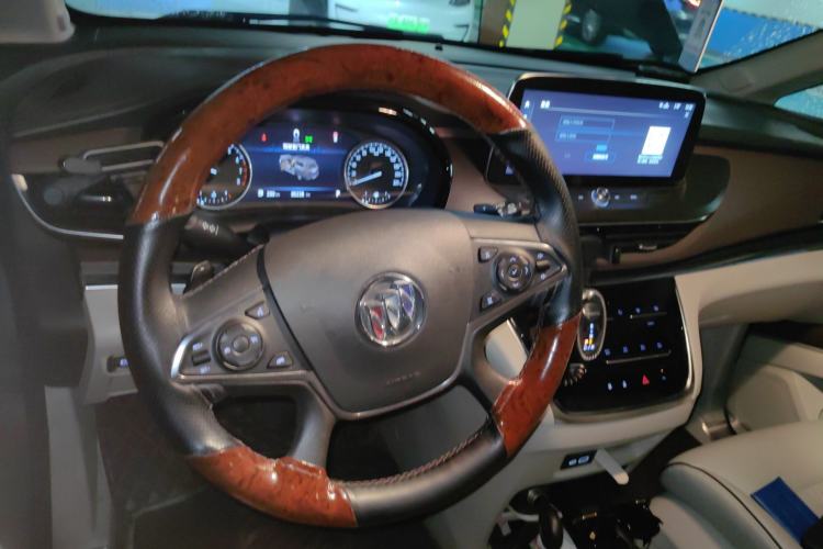 Used Buick GL8 2022 Land Business Class 652T Luxury Model Steering Wheel