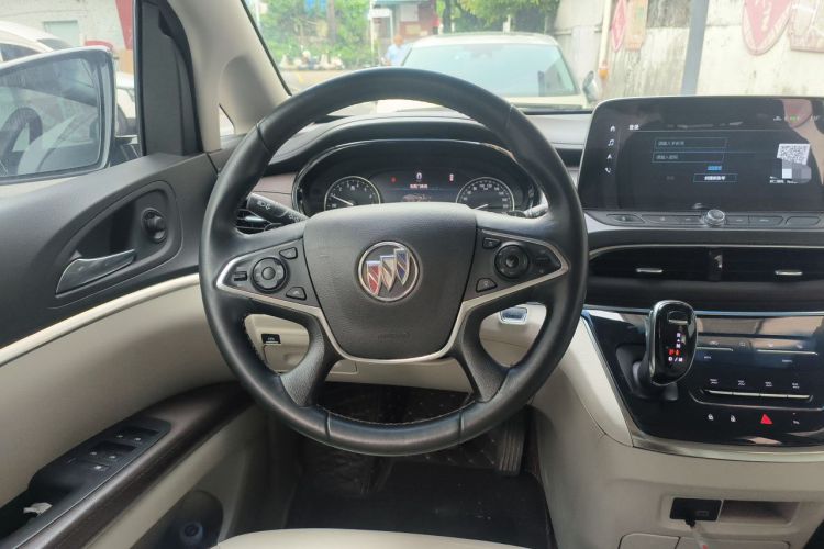Used Buick GL8 2022 Land Business Class 652T Luxury Model Steering Wheel