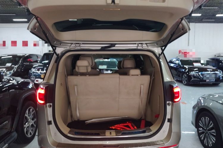 Used Buick GL8 2022 ES Landtrek 653T Luxury Edition Trunk