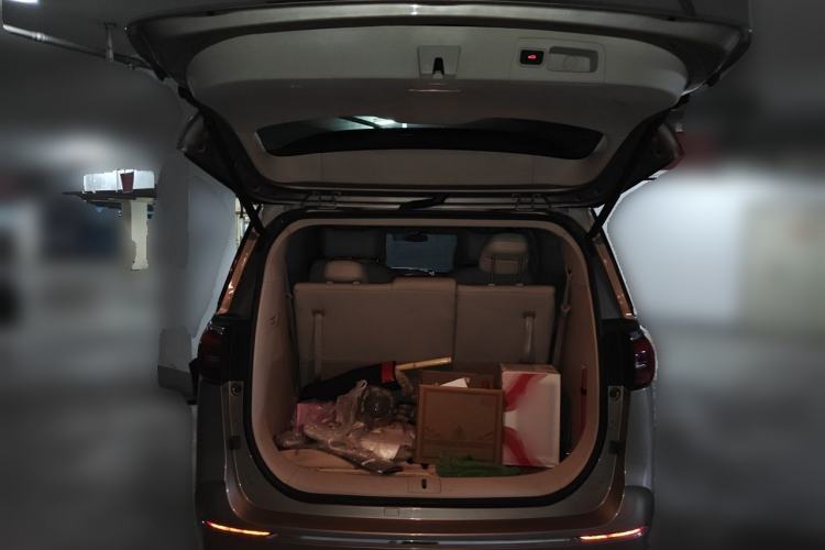 Used Buick GL8 2022 ES Landtrek 653T Luxury Edition Trunk