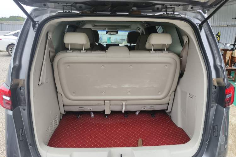 Used Buick GL8 2022 Land Business Class 652T Luxury Model Trunk