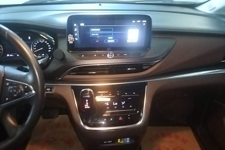 Used Buick GL8 2022 Land Business Class 652T Luxury Model Audio And AC Panel