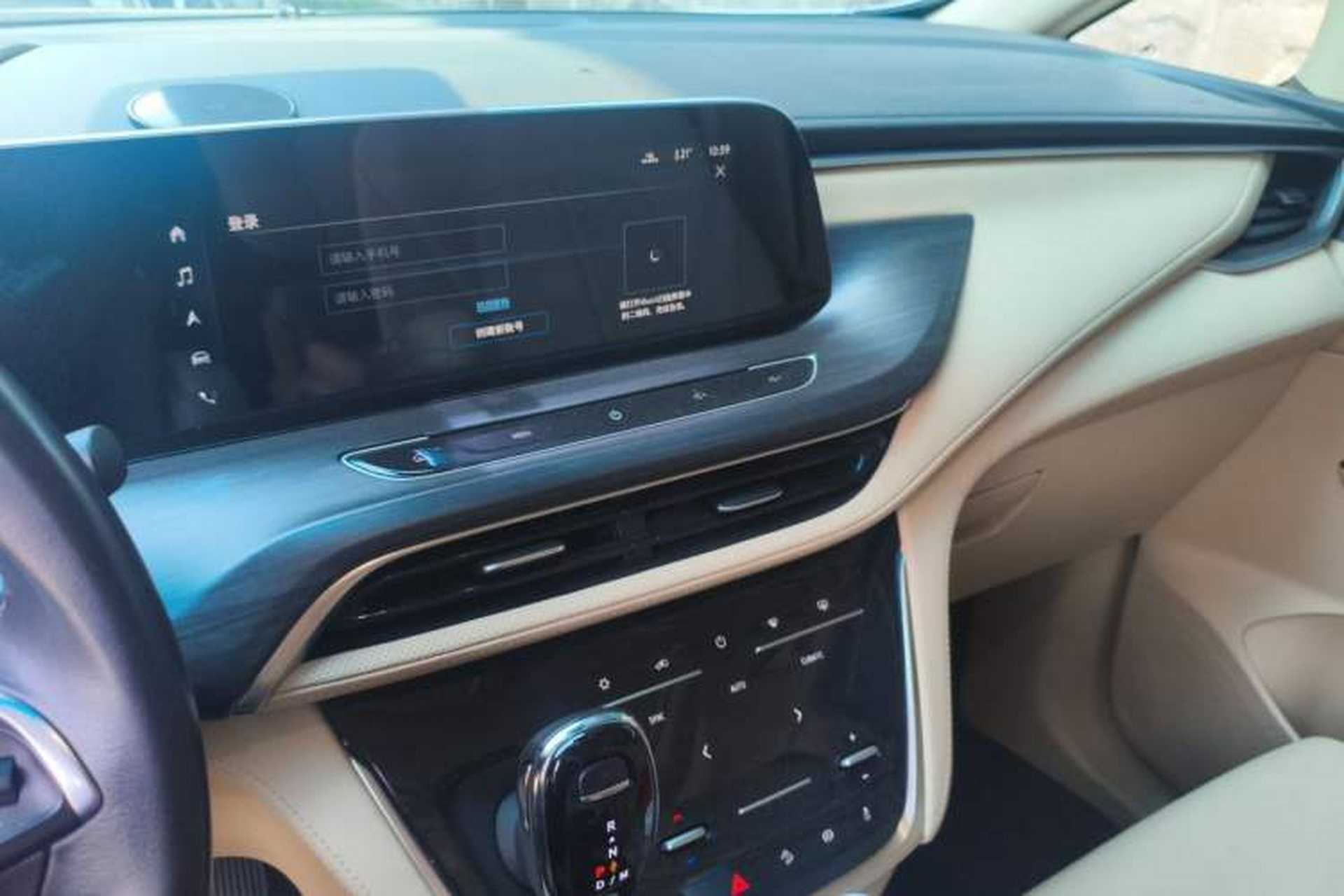 Used Buick GL8 2022 ES Landtrek 653T Luxury Edition Audio And AC Panel