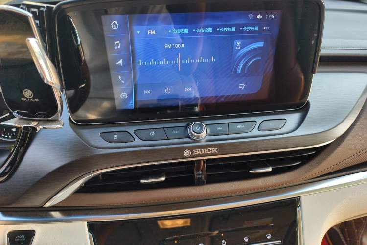 Used Buick GL8 2022 Land Cruiser Executive Class 652T Comfort Model Audio And AC Panel