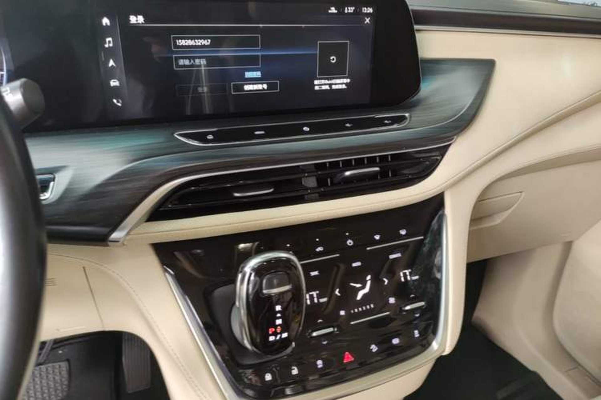Used Buick GL8 2022 ES Landtrek 653T Comfort Edition Audio And AC Panel