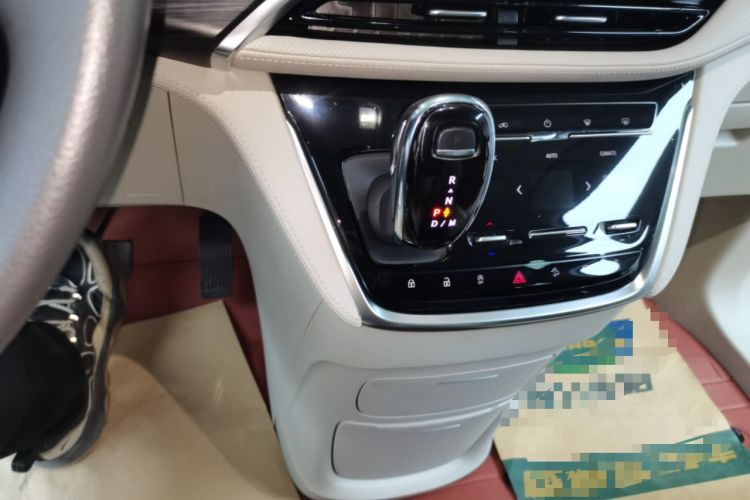 Used Buick GL8 2022 ES Landtrek 653T Comfort Edition Audio And AC Panel