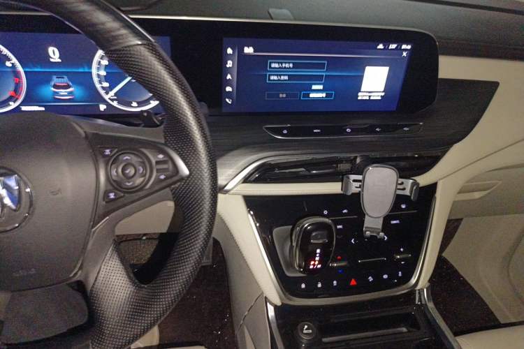 Used Buick GL8 2022 ES Landtrek 653T Comfort Edition Audio And AC Panel