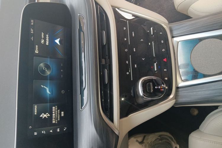 Used Buick GL8 2022 ES Landtrek 653T Luxury Edition Audio And AC Panel