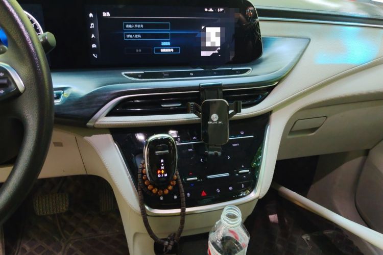 Used Buick GL8 2022 ES Landtrek 653T Comfort Edition Audio And AC Panel