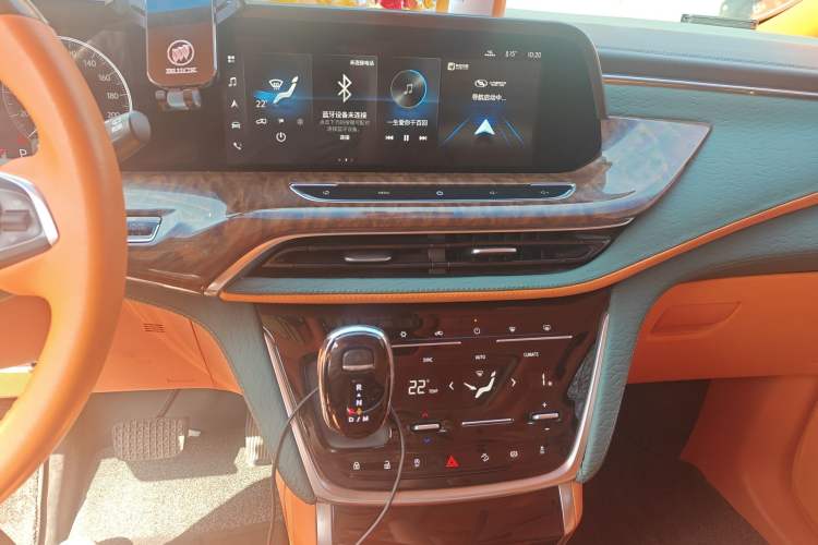 Used Buick GL8 2022 ES Landtrek 653T Comfort Edition Audio And AC Panel
