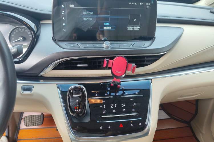 Used Buick GL8 2022 Land Executive Class 652T Prestige Model Audio And AC Panel