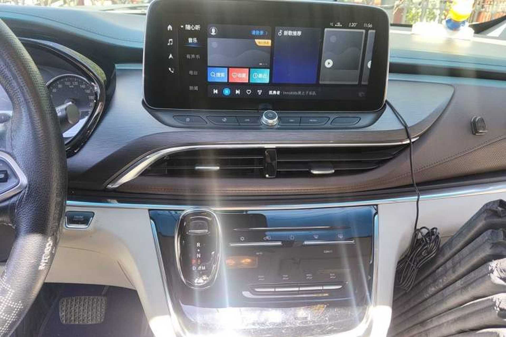 Used Buick GL8 2022 Land Business Class 652T Luxury Model Audio And AC Panel