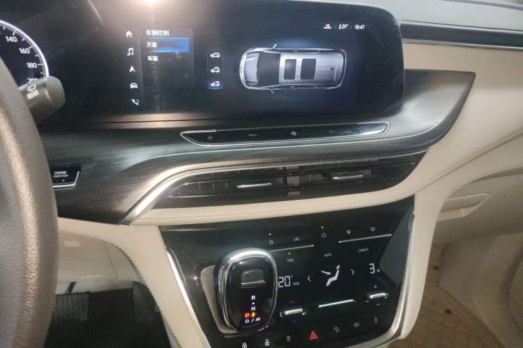 Used Buick GL8 2022 ES Landtrek 653T Comfort Edition Audio And AC Panel