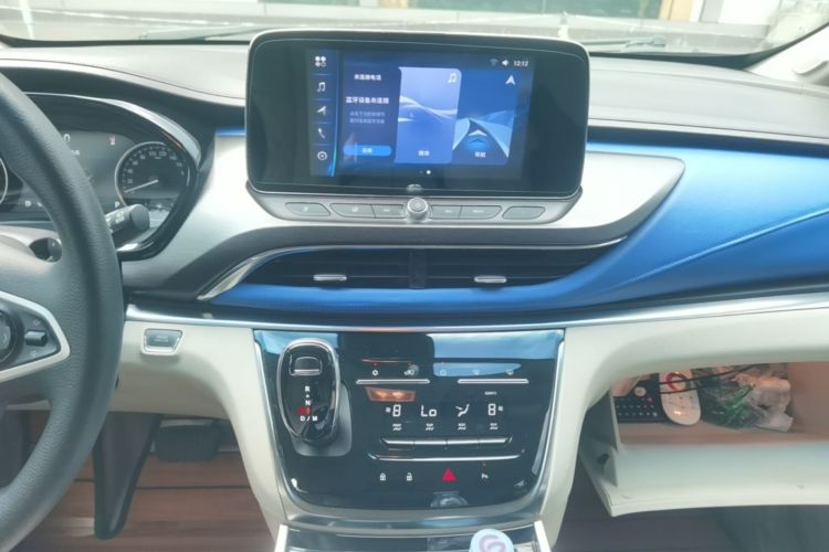 Used Buick GL8 2022 Land Cruiser Executive Class 652T Comfort Model Audio And AC Panel