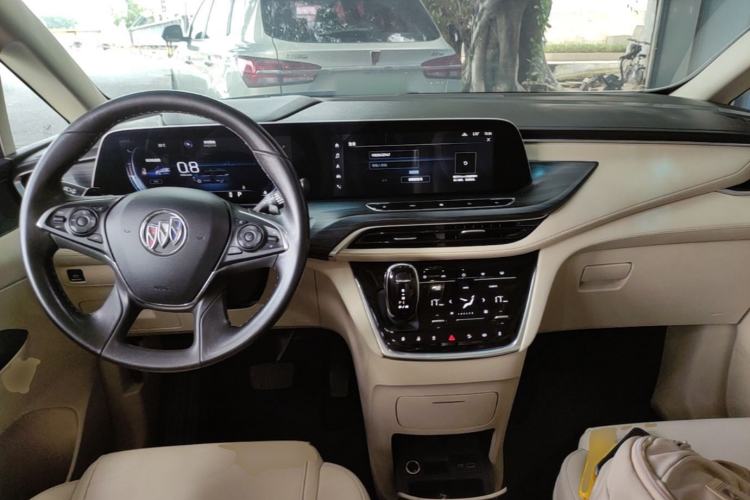 Used Buick GL8 2022 ES Landtrek 653T Comfort Edition Center Console