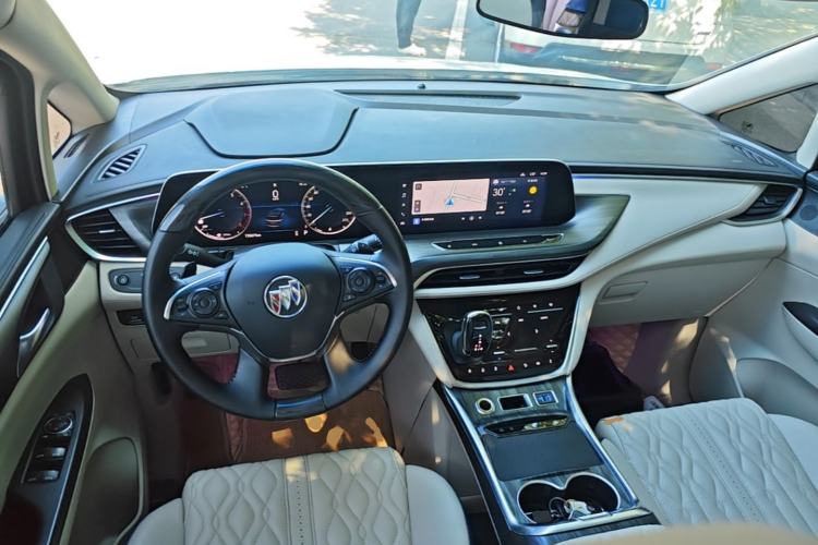 Used Buick GL8 2022 ES Landtrek 653T Comfort Edition Center Console