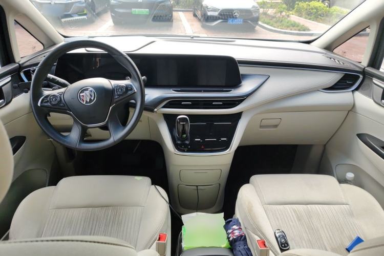 Used Buick GL8 2022 ES Landtrek 653T Comfort Edition Center Console