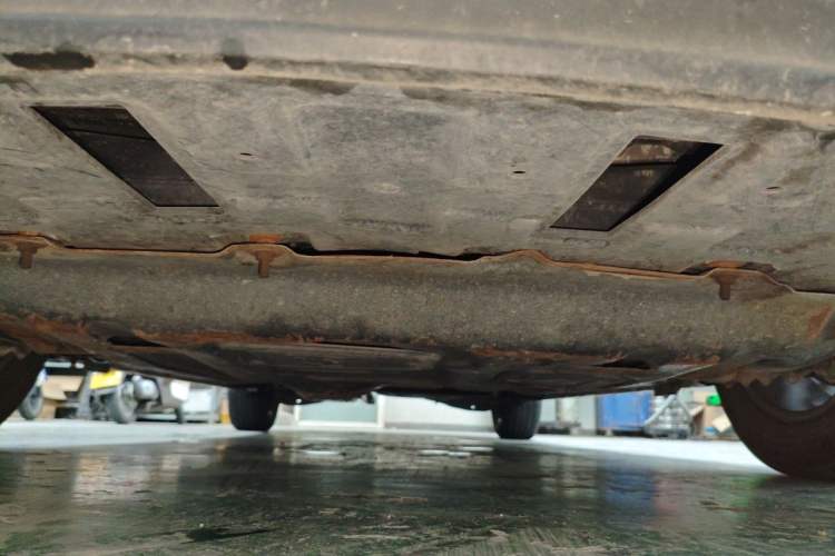 Used Buick GL8 2022 ES Landtrek 653T Comfort Edition Chassis Front