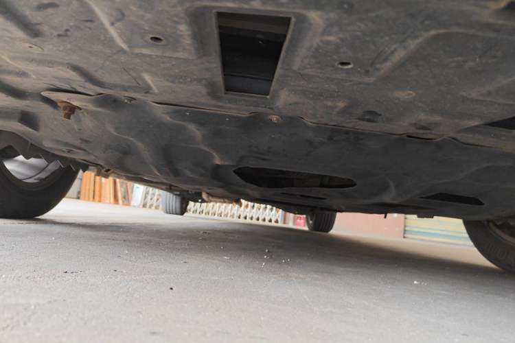 Used Buick GL8 2022 ES Land Cruiser 653T Luxury Model Chassis Front