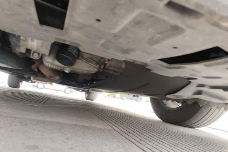 Used Buick GL8 2022 ES Landtrek 653T Luxury Edition Chassis Front