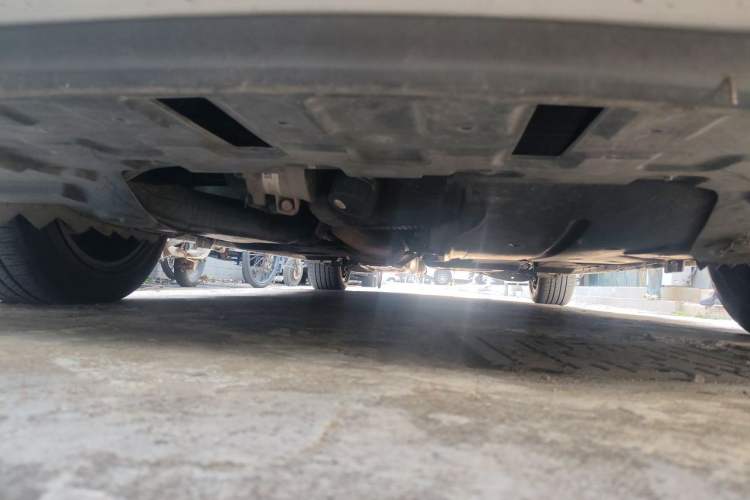 Used Buick GL8 2022 ES Landtrek 653T Comfort Edition Chassis Front