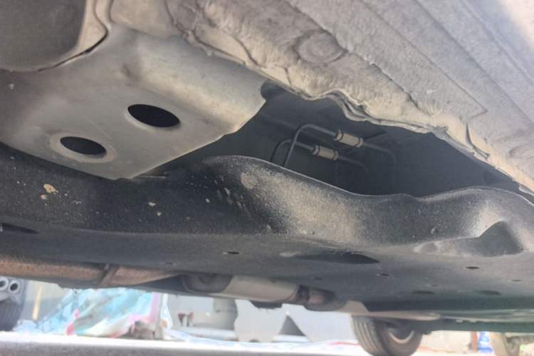 Used Buick GL8 2022 Land Cruiser Executive Class 652T Comfort Model Chassis Front Left