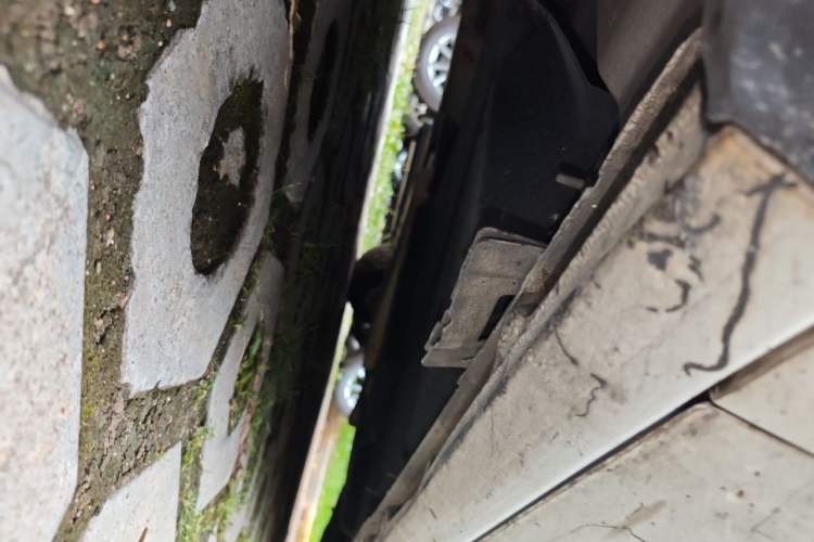 Used Buick GL8 2022 ES Landtrek 653T Comfort Edition Chassis Front Left