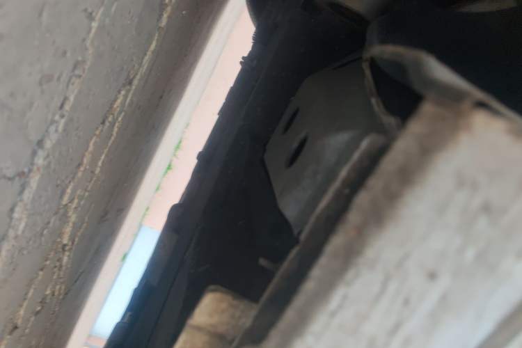 Used Buick GL8 2022 ES Landtrek 653T Comfort Edition Chassis Front Left