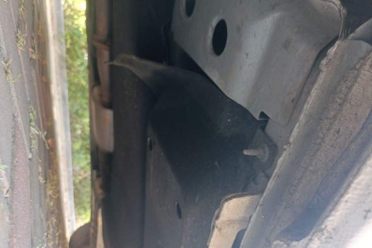 Used Buick GL8 2022 ES Landtrek 653T Luxury Edition Chassis Front Left