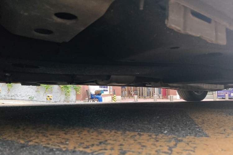 Used Buick GL8 2022 ES Landtrek 653T Comfort Edition Chassis Front Left