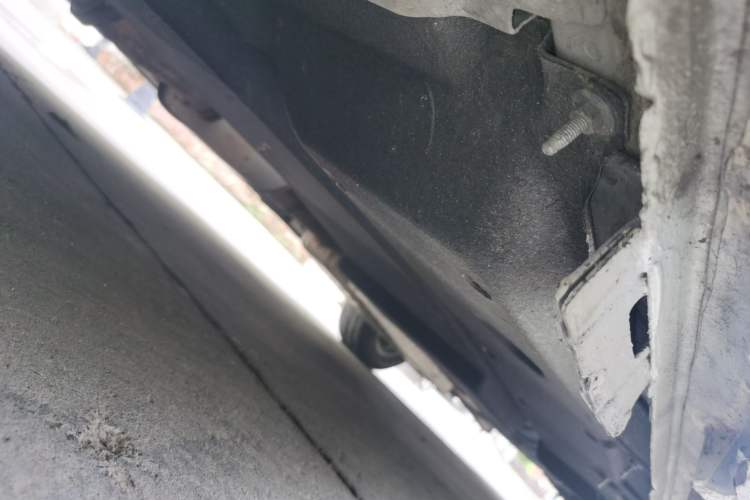 Used Buick GL8 2022 ES Landtrek 653T Comfort Edition Chassis Front Left