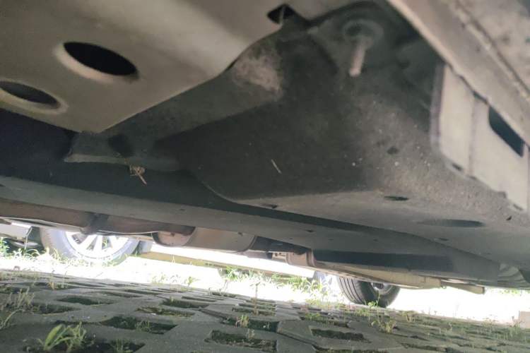 Used Buick GL8 2022 ES Landtrek 653T Comfort Edition Chassis Front Left