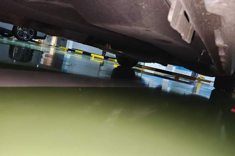Used Buick GL8 2022 ES Landtrek 653T Comfort Edition Chassis Front Left