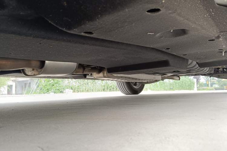 Used Buick GL8 2022 ES Landtrek 653T Luxury Edition Chassis Front Left