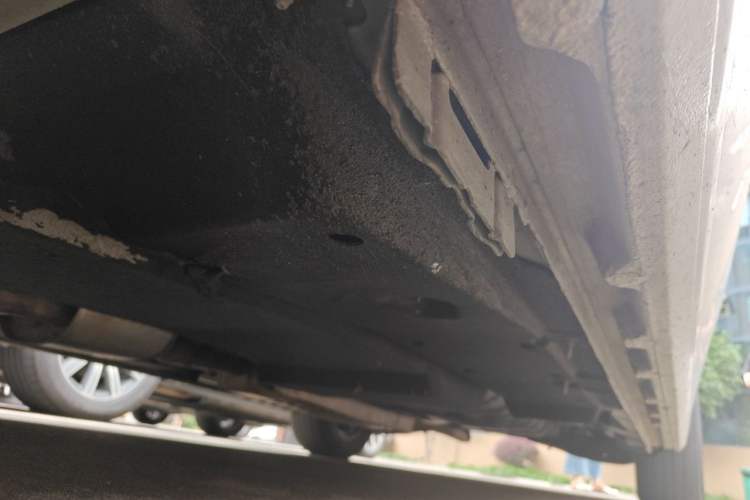 Used Buick GL8 2022 ES Landtrek 653T Comfort Edition Chassis Front Left