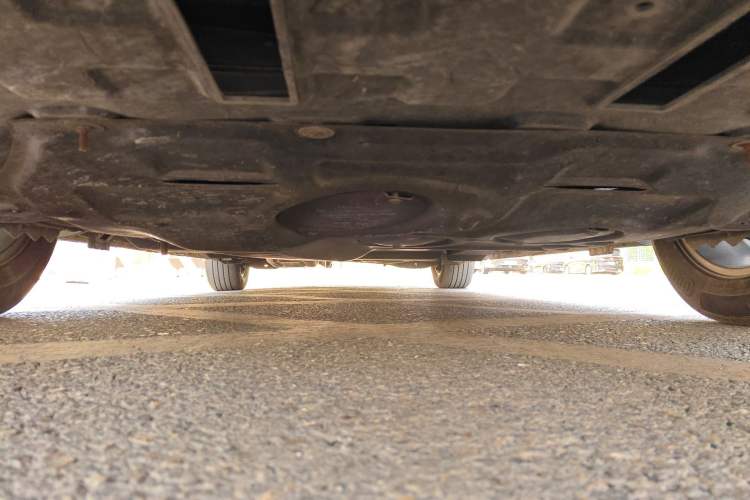 Used Buick GL8 2022 ES Landtrek 653T Comfort Edition Chassis Front