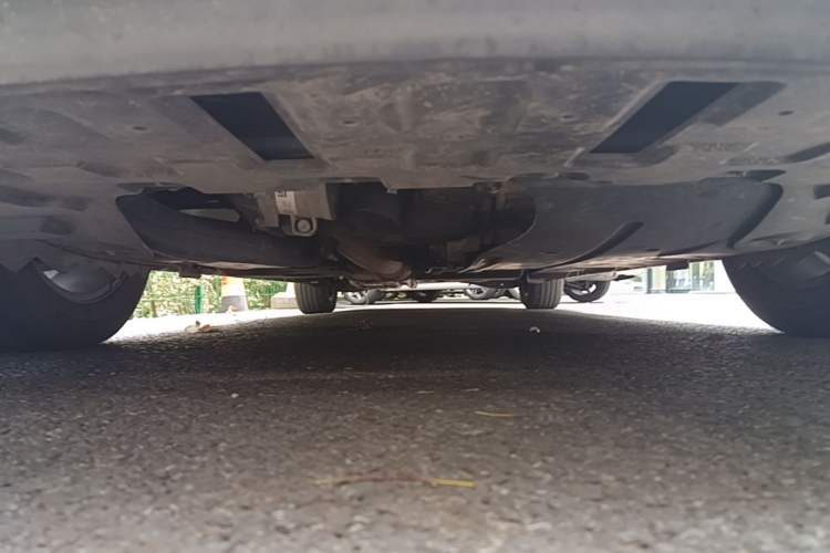Used Buick GL8 2022 ES Landtrek 653T Comfort Edition Chassis Front