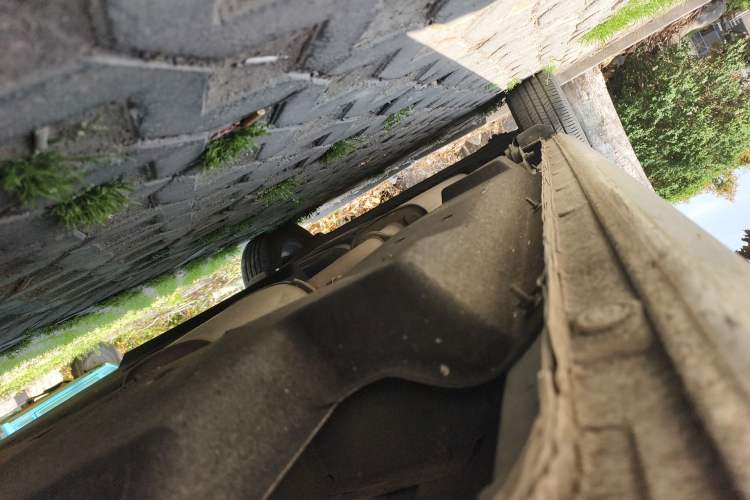 Used Buick GL8 2022 Land Cruiser Executive Class 652T Comfort Model Chassis Front Right