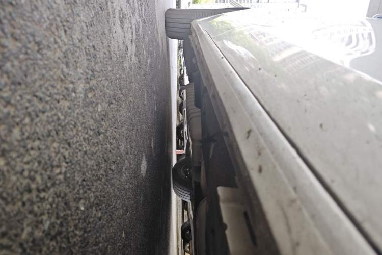 Used Buick GL8 2022 ES Landtrek 653T Comfort Edition Chassis Front Right