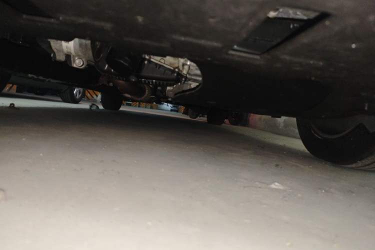 Used Buick GL8 2022 ES Landtrek 653T Luxury Edition Chassis Front