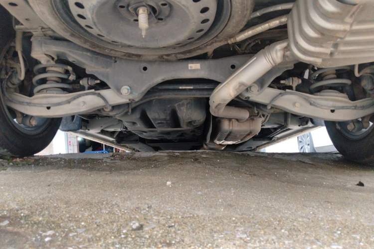 Used Buick GL8 2022 ES Landtrek 653T Luxury Edition Chassis Rear
