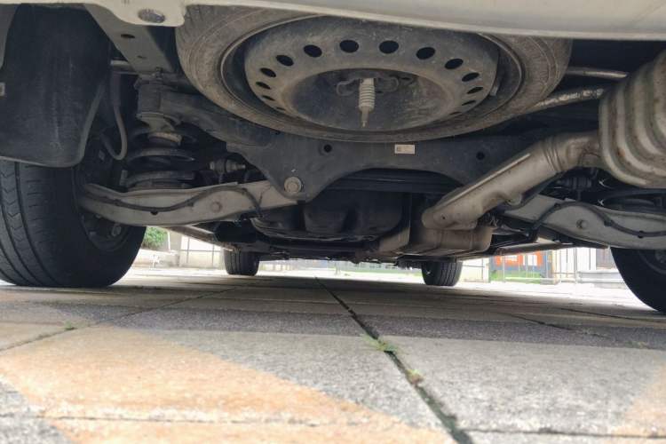 Used Buick GL8 2022 ES Landtrek 653T Luxury Edition Chassis Rear