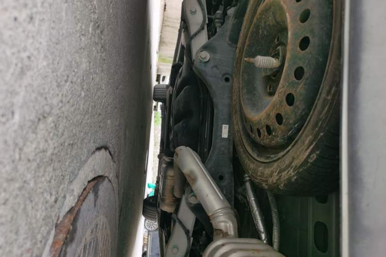 Used Buick GL8 2022 ES Landtrek 653T Comfort Edition Chassis Rear