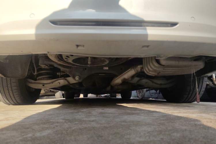 Used Buick GL8 2022 ES Landtrek 653T Comfort Edition Chassis Rear