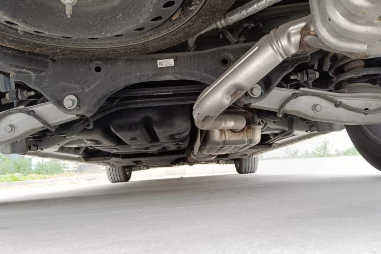Used Buick GL8 2022 ES Landtrek 653T Luxury Edition Chassis Rear