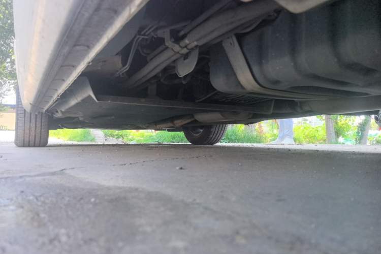 Used Buick GL8 2022 Land Cruiser Executive Class 652T Comfort Model Chassis Rear Left