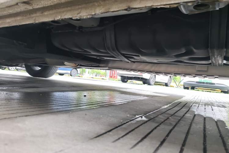 Used Buick GL8 2022 ES Landtrek 653T Luxury Edition Chassis Rear Left
