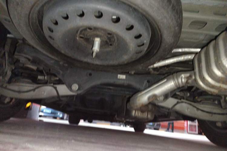 Used Buick GL8 2022 ES Landtrek 653T Comfort Edition Chassis Rear Left
