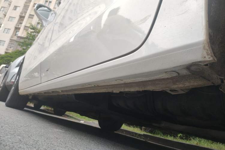 Used Buick GL8 2022 ES Landtrek 653T Comfort Edition Chassis Rear Left
